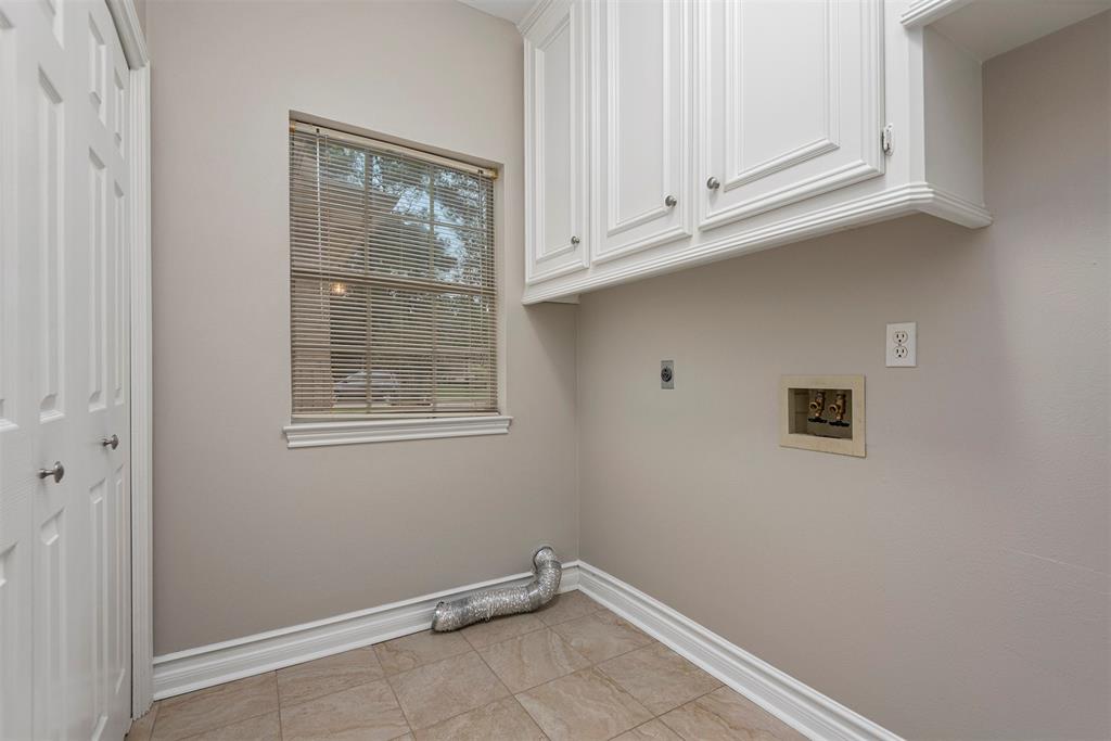 17 1 Fairfield Drive, Montgomery, Texas 77356, 3 Bedrooms Bedrooms, 9 Rooms Rooms,2 BathroomsBathrooms,Single-family,For Sale,Fairfield,85249525