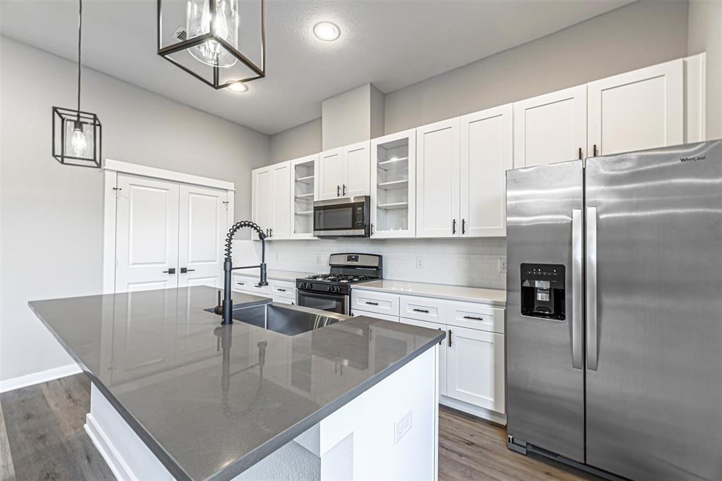 826 3 Berry Sage Lane, Houston, Texas 77022, 4 Bedrooms Bedrooms, 8 Rooms Rooms,2 BathroomsBathrooms,Single-family,For Sale,Berry Sage,57341389