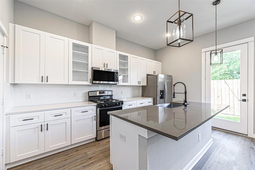 826 3 Berry Sage Lane, Houston, Texas 77022, 4 Bedrooms Bedrooms, 8 Rooms Rooms,2 BathroomsBathrooms,Single-family,For Sale,Berry Sage,57341389