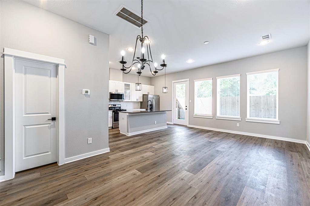 826 3 Berry Sage Lane, Houston, Texas 77022, 4 Bedrooms Bedrooms, 8 Rooms Rooms,2 BathroomsBathrooms,Single-family,For Sale,Berry Sage,57341389
