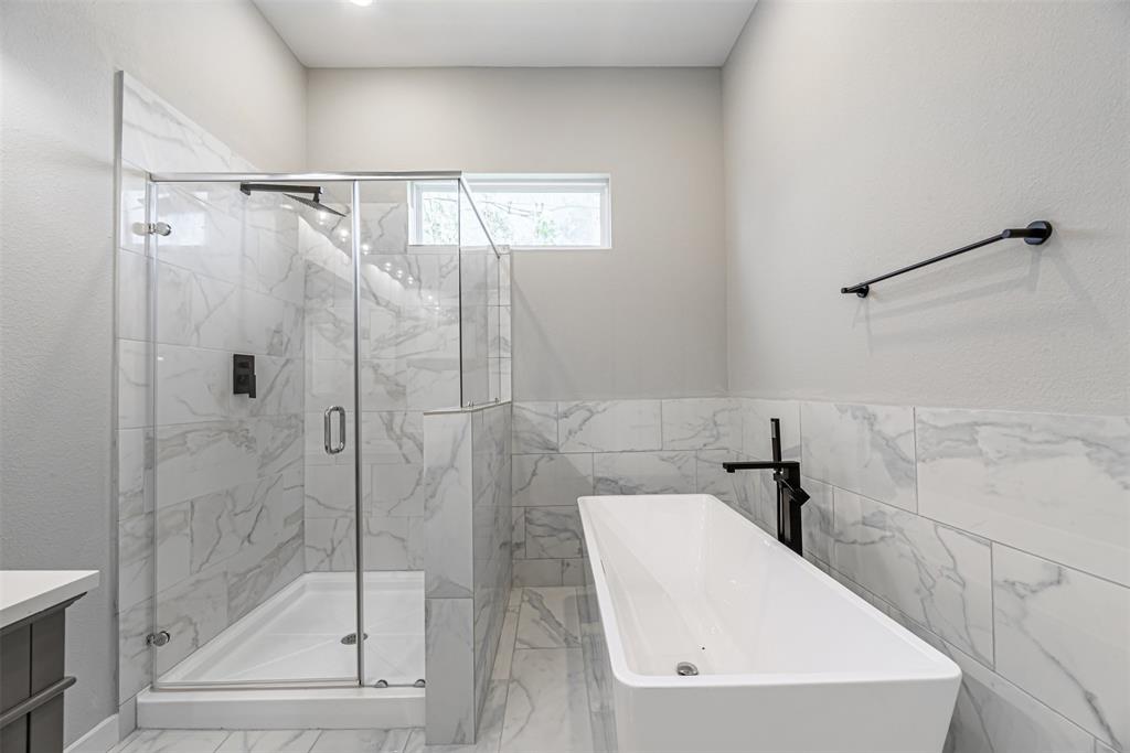 826 3 Berry Sage Lane, Houston, Texas 77022, 4 Bedrooms Bedrooms, 8 Rooms Rooms,2 BathroomsBathrooms,Single-family,For Sale,Berry Sage,57341389