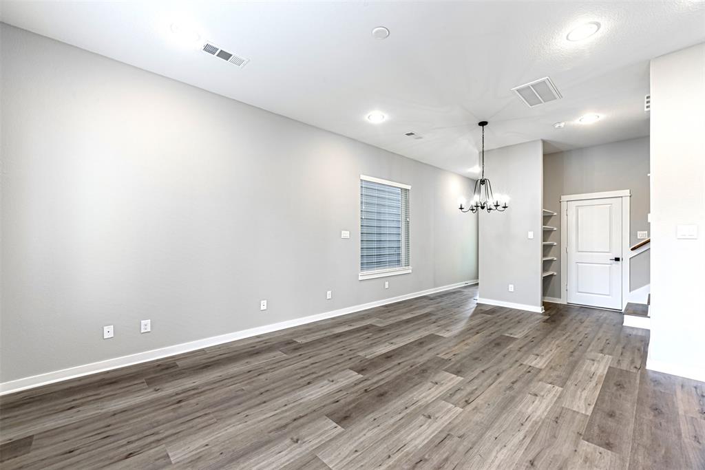 826 3 Berry Sage Lane, Houston, Texas 77022, 4 Bedrooms Bedrooms, 8 Rooms Rooms,2 BathroomsBathrooms,Single-family,For Sale,Berry Sage,57341389