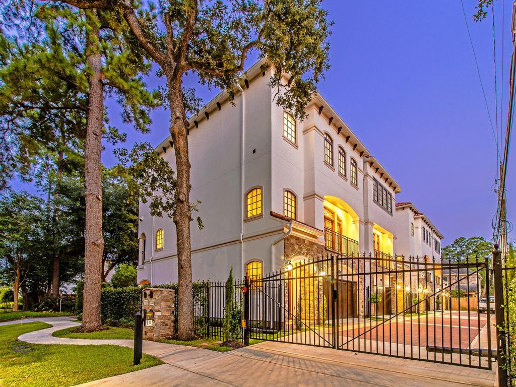 7223 3 Janet Street, Houston, Texas 77055, 3 Bedrooms Bedrooms, 6 Rooms Rooms,3 BathroomsBathrooms,Single-family,For Sale,Janet,74773243