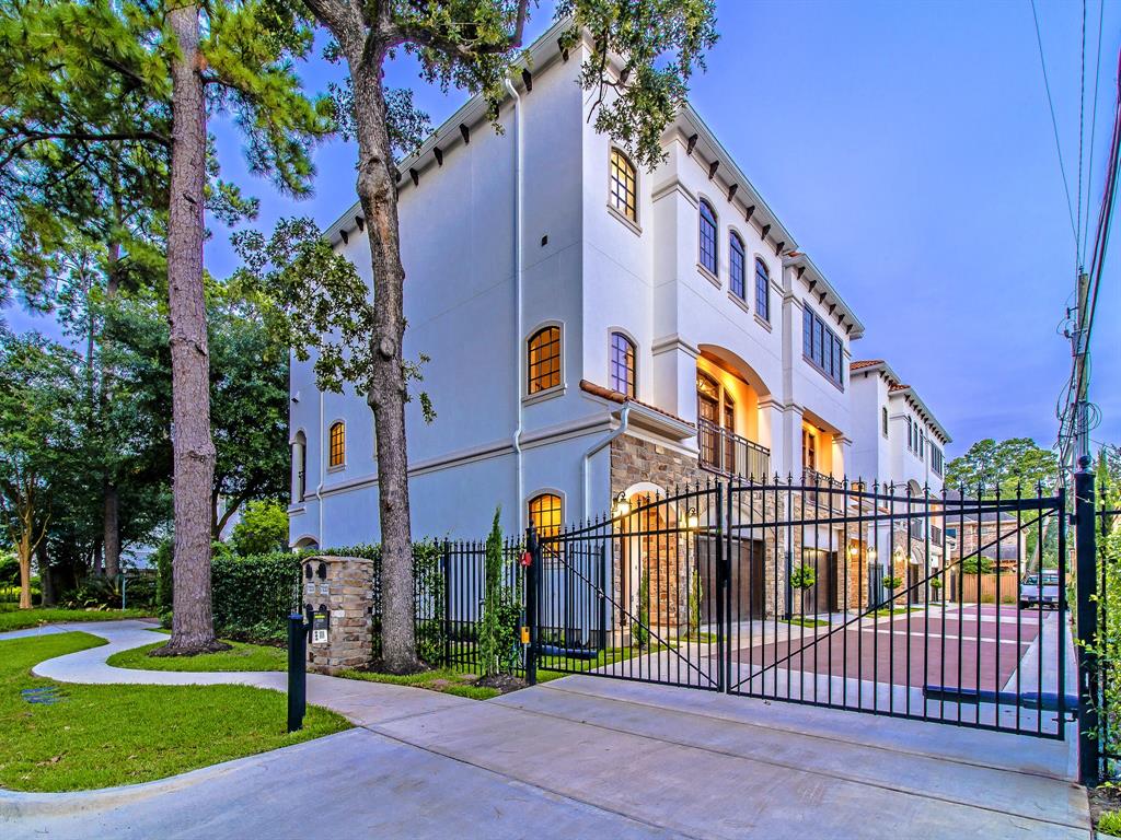 7223 3 Janet Street, Houston, Texas 77055, 3 Bedrooms Bedrooms, 6 Rooms Rooms,3 BathroomsBathrooms,Single-family,For Sale,Janet,74773243