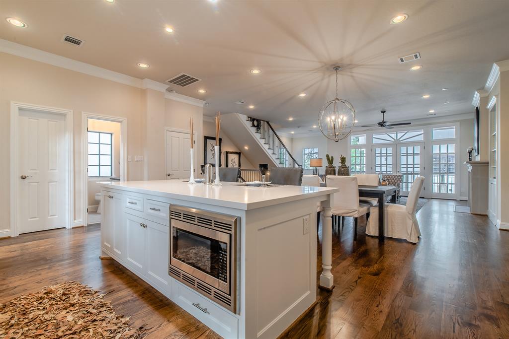 7223 3 Janet Street, Houston, Texas 77055, 3 Bedrooms Bedrooms, 6 Rooms Rooms,3 BathroomsBathrooms,Single-family,For Sale,Janet,74773243