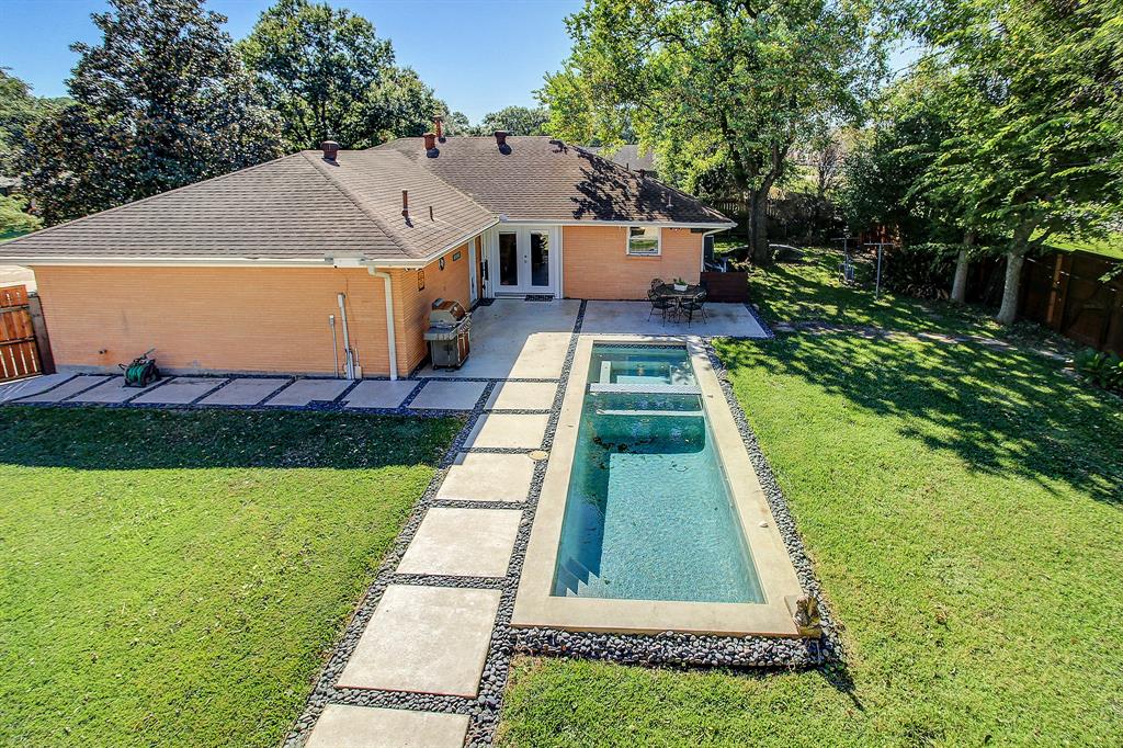 1723 1 Guese Road, Houston, Texas 77008, 3 Bedrooms Bedrooms, 6 Rooms Rooms,2 BathroomsBathrooms,Single-family,For Sale,Guese,10793208