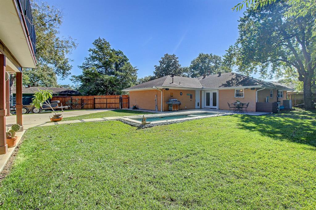 1723 1 Guese Road, Houston, Texas 77008, 3 Bedrooms Bedrooms, 6 Rooms Rooms,2 BathroomsBathrooms,Single-family,For Sale,Guese,10793208