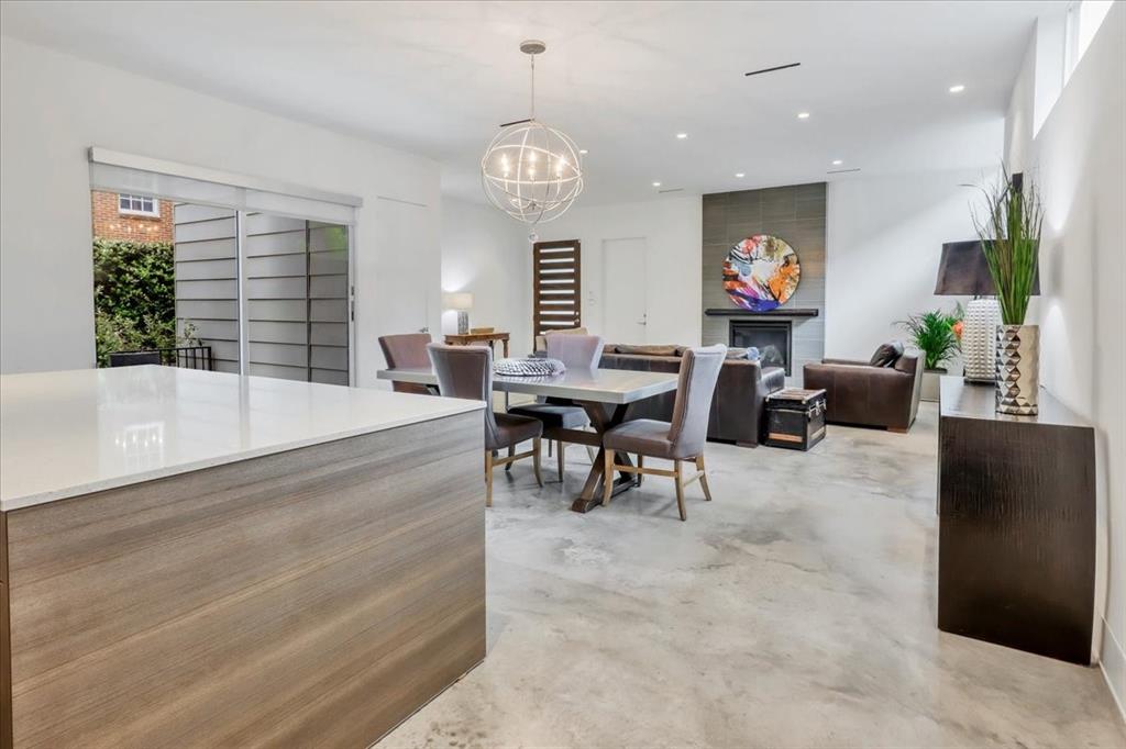1830 3 Palm Street, Houston, Texas 77004, 4 Bedrooms Bedrooms, 8 Rooms Rooms,3 BathroomsBathrooms,Single-family,For Sale,Palm,71729140