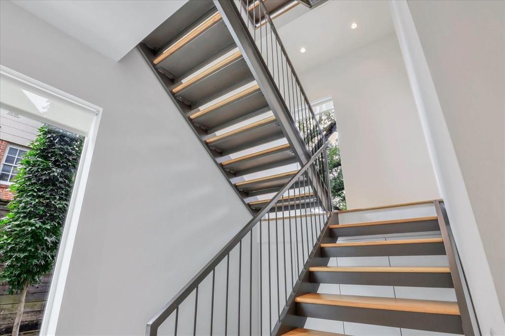 1830 3 Palm Street, Houston, Texas 77004, 4 Bedrooms Bedrooms, 8 Rooms Rooms,3 BathroomsBathrooms,Single-family,For Sale,Palm,71729140