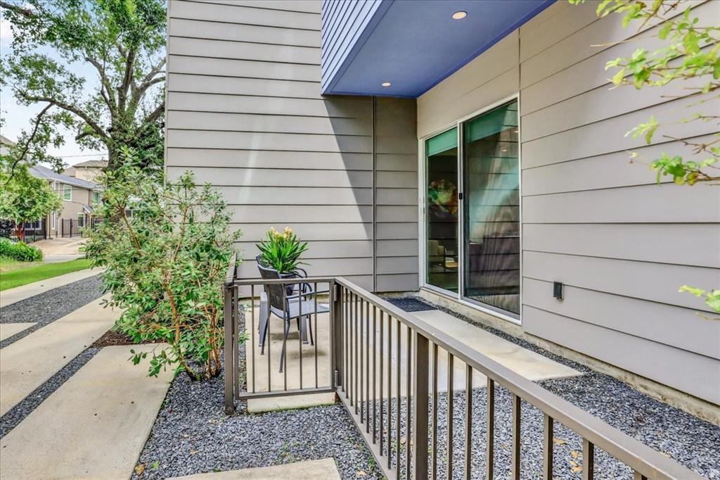 1830 3 Palm Street, Houston, Texas 77004, 4 Bedrooms Bedrooms, 8 Rooms Rooms,3 BathroomsBathrooms,Single-family,For Sale,Palm,71729140