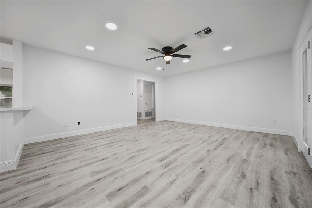 11627 1 Ashcroft Drive, Houston, Texas 77035, 3 Bedrooms Bedrooms, 7 Rooms Rooms,2 BathroomsBathrooms,Single-family,For Sale,Ashcroft,81772032