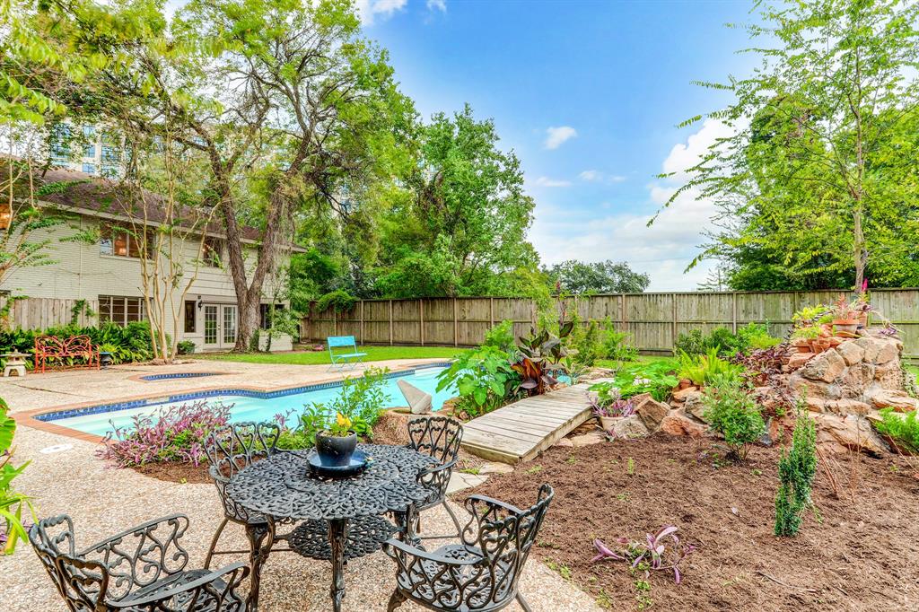 7516 2 Morningside Drive, Houston, Texas 77030, 5 Bedrooms Bedrooms, 15 Rooms Rooms,3 BathroomsBathrooms,Single-family,For Sale,Morningside,42249812