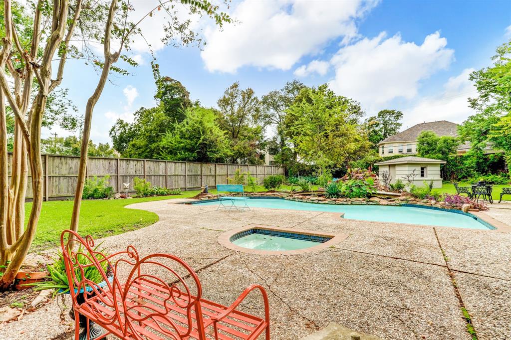 7516 2 Morningside Drive, Houston, Texas 77030, 5 Bedrooms Bedrooms, 15 Rooms Rooms,3 BathroomsBathrooms,Single-family,For Sale,Morningside,42249812