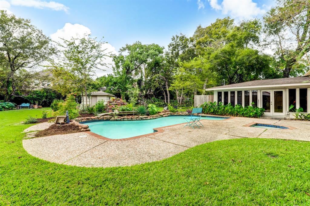 7516 2 Morningside Drive, Houston, Texas 77030, 5 Bedrooms Bedrooms, 15 Rooms Rooms,3 BathroomsBathrooms,Single-family,For Sale,Morningside,42249812