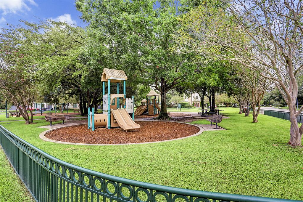 7516 2 Morningside Drive, Houston, Texas 77030, 5 Bedrooms Bedrooms, 15 Rooms Rooms,3 BathroomsBathrooms,Single-family,For Sale,Morningside,42249812