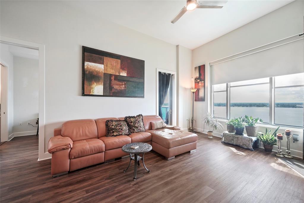 4821 Nasa Parkway, Pasadena, Texas 77586, 2 Bedrooms Bedrooms, 4 Rooms Rooms,2 BathroomsBathrooms,Mid/hi-rise Condo,For Sale,ENDEAVOUR,Nasa,71649755