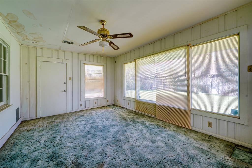 5542 1 Navarro Street, Houston, Texas 77056, 3 Bedrooms Bedrooms, 7 Rooms Rooms,1 BathroomBathrooms,Single-family,For Sale,Navarro,67150529