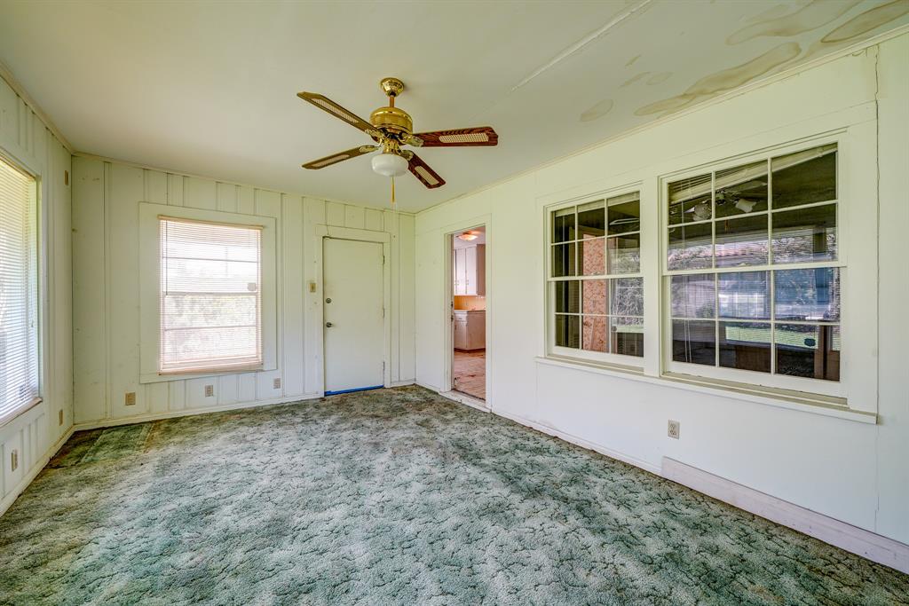 5542 1 Navarro Street, Houston, Texas 77056, 3 Bedrooms Bedrooms, 7 Rooms Rooms,1 BathroomBathrooms,Single-family,For Sale,Navarro,67150529