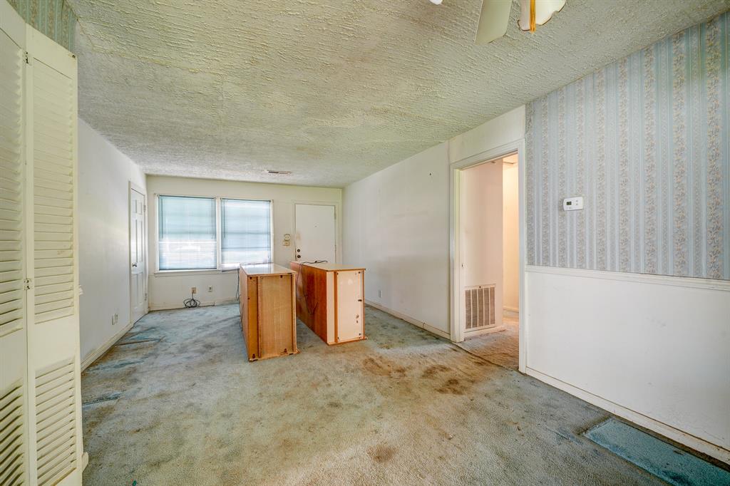 5542 1 Navarro Street, Houston, Texas 77056, 3 Bedrooms Bedrooms, 7 Rooms Rooms,1 BathroomBathrooms,Single-family,For Sale,Navarro,67150529