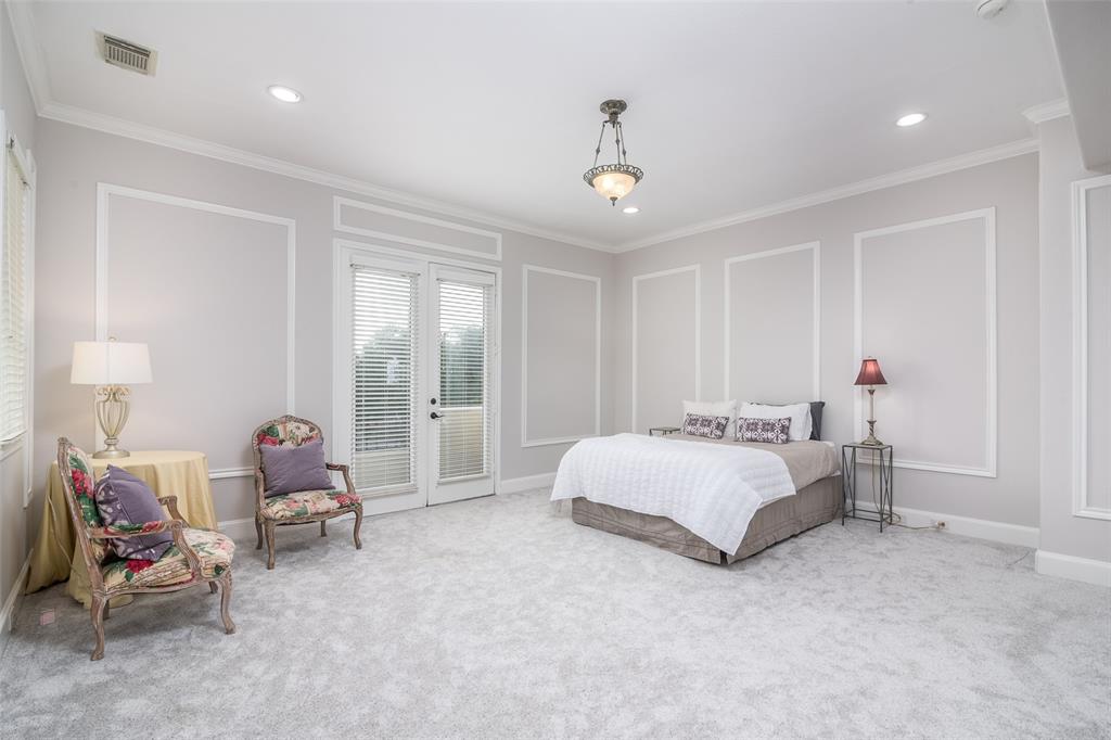 939 4 Queen Annes Road, Houston, Texas 77024, 3 Bedrooms Bedrooms, 6 Rooms Rooms,3 BathroomsBathrooms,Single-family,For Sale,Queen Annes,88181232