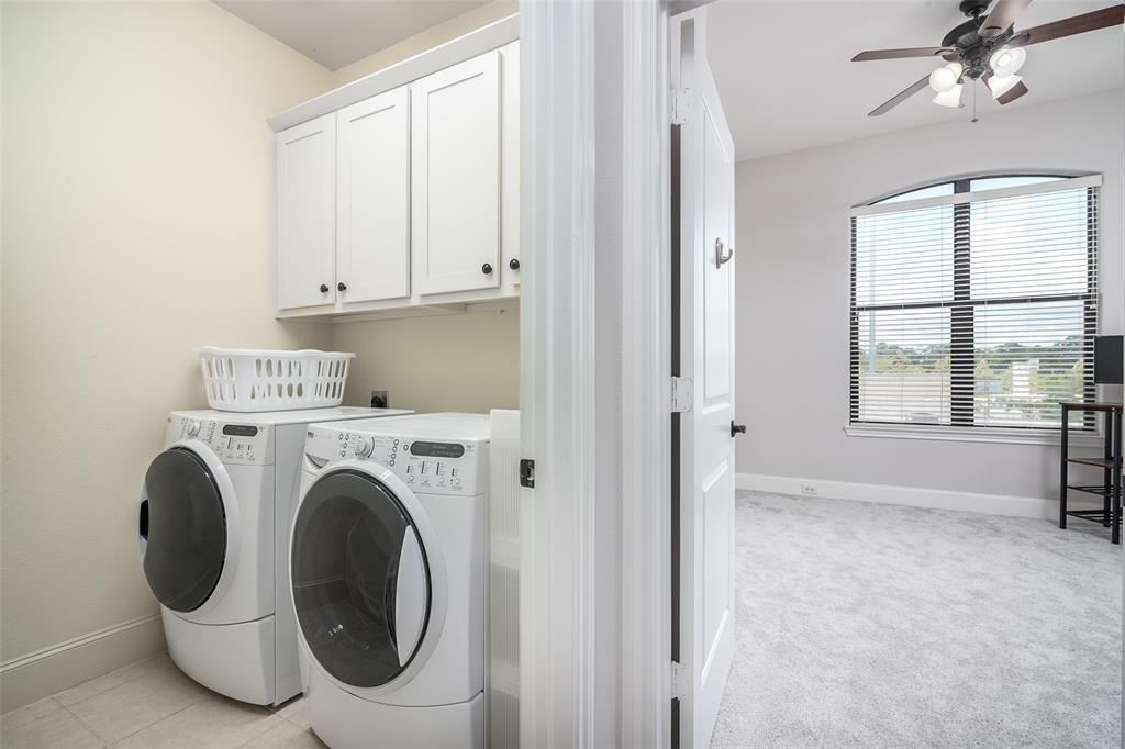 939 4 Queen Annes Road, Houston, Texas 77024, 3 Bedrooms Bedrooms, 6 Rooms Rooms,3 BathroomsBathrooms,Single-family,For Sale,Queen Annes,88181232