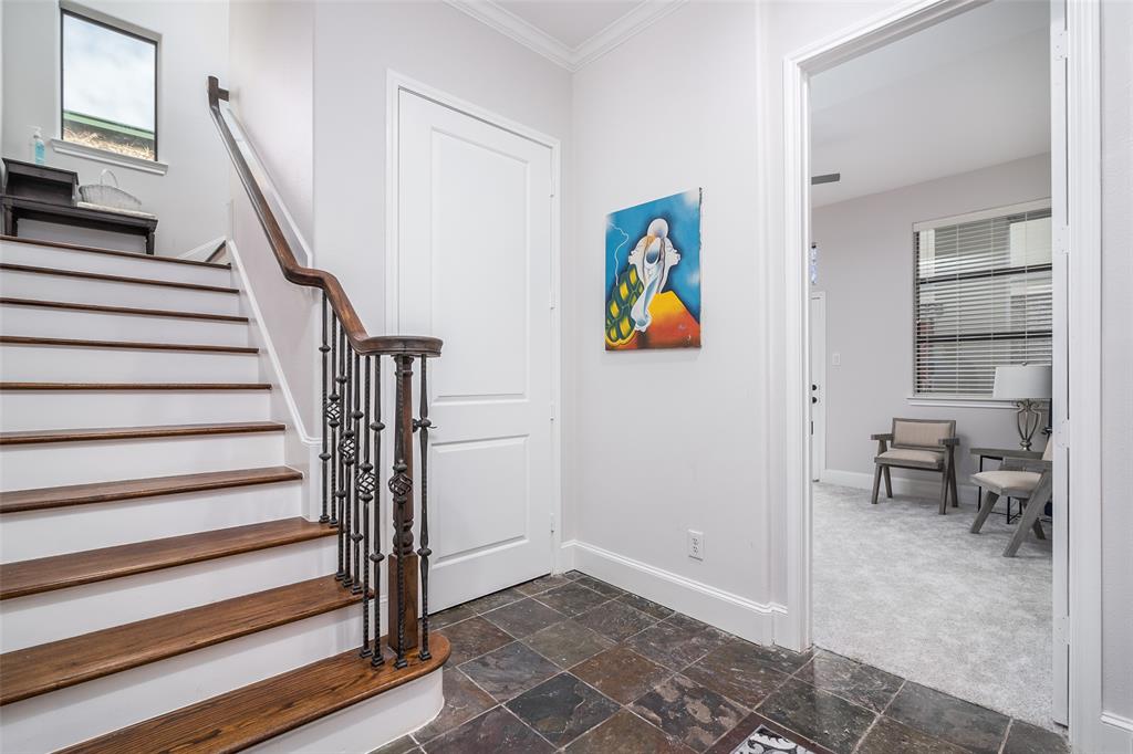 939 4 Queen Annes Road, Houston, Texas 77024, 3 Bedrooms Bedrooms, 6 Rooms Rooms,3 BathroomsBathrooms,Single-family,For Sale,Queen Annes,88181232