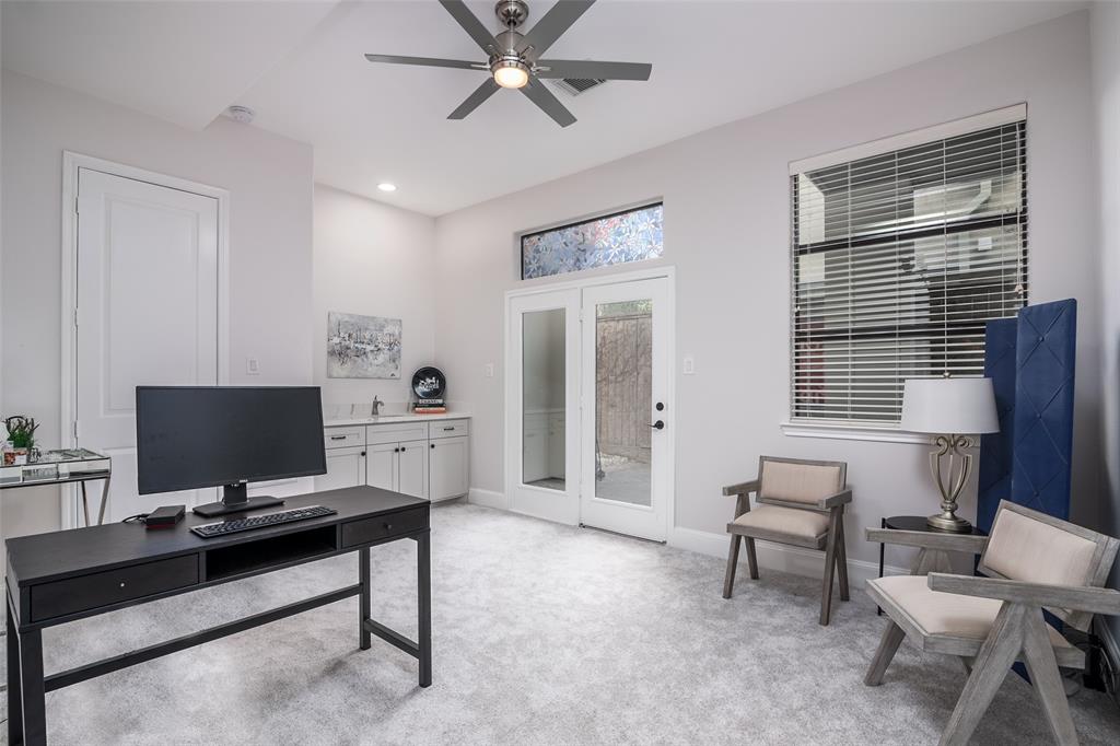 939 4 Queen Annes Road, Houston, Texas 77024, 3 Bedrooms Bedrooms, 6 Rooms Rooms,3 BathroomsBathrooms,Single-family,For Sale,Queen Annes,88181232