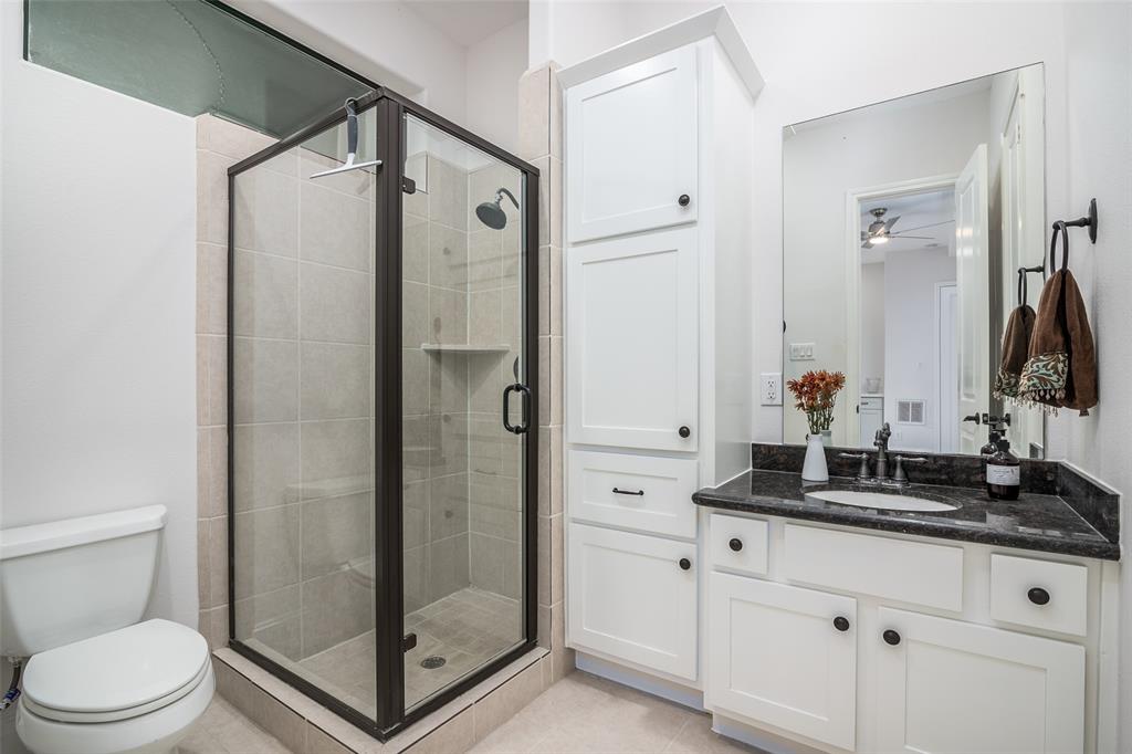 939 4 Queen Annes Road, Houston, Texas 77024, 3 Bedrooms Bedrooms, 6 Rooms Rooms,3 BathroomsBathrooms,Single-family,For Sale,Queen Annes,88181232