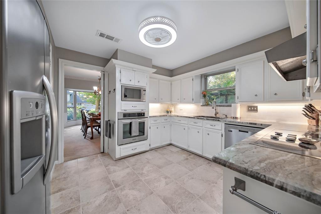 2415 Villa Creek Drive