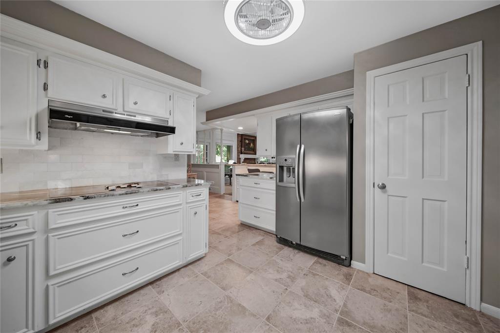 2415 Villa Creek Drive