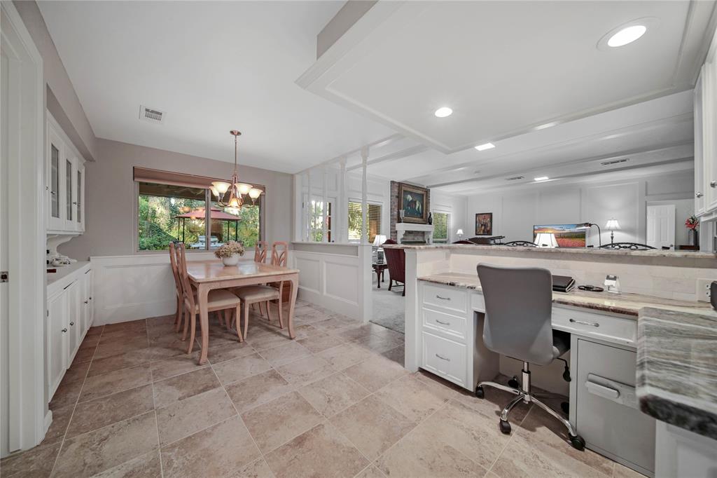 2415 Villa Creek Drive