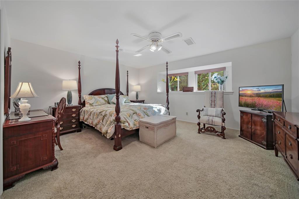 2415 Villa Creek Drive