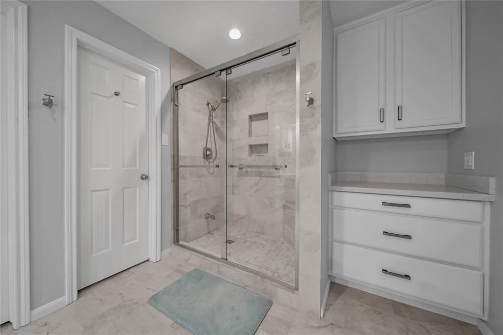 2415 Villa Creek Drive