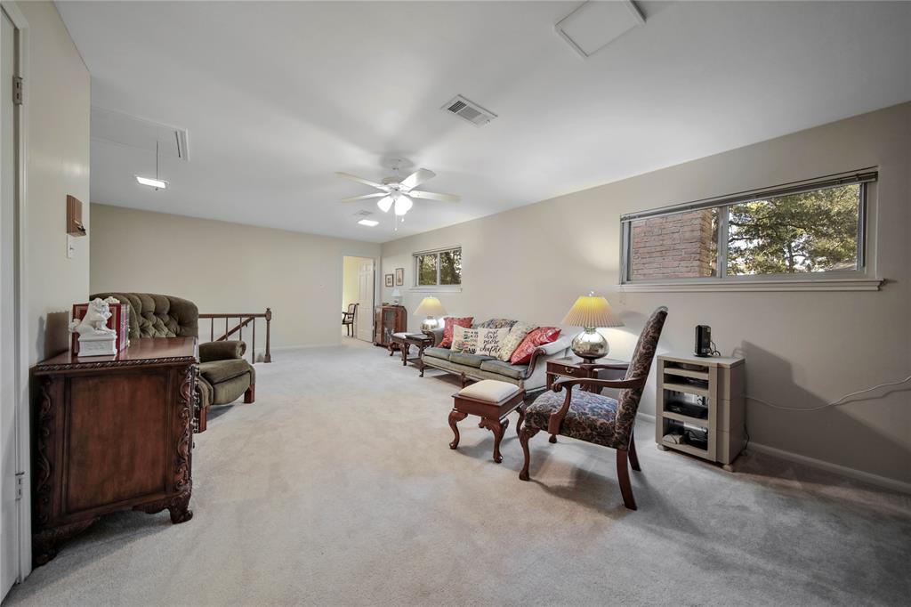 2415 Villa Creek Drive