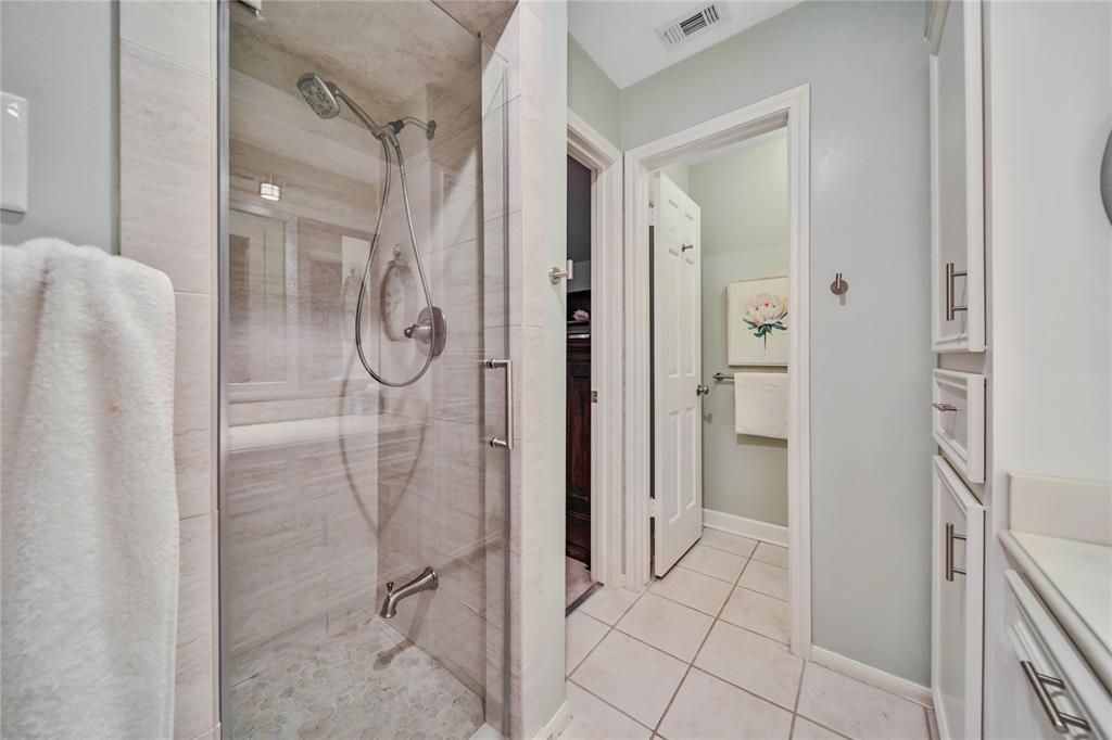 2415 Villa Creek Drive