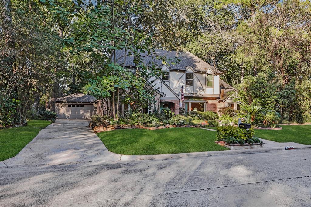 2415 Villa Creek Drive