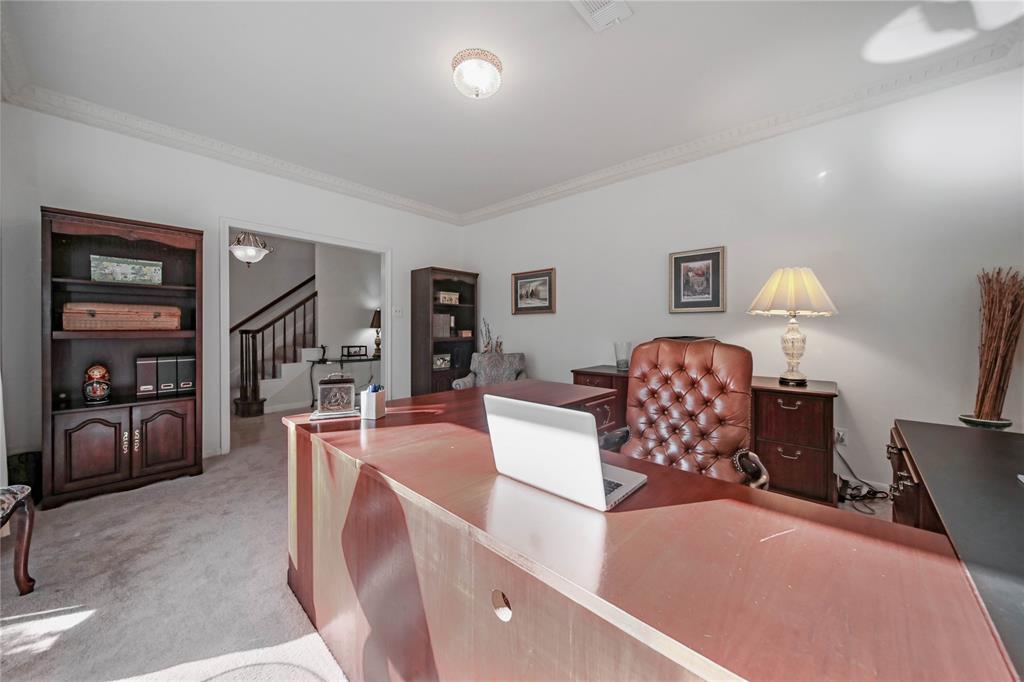 2415 Villa Creek Drive
