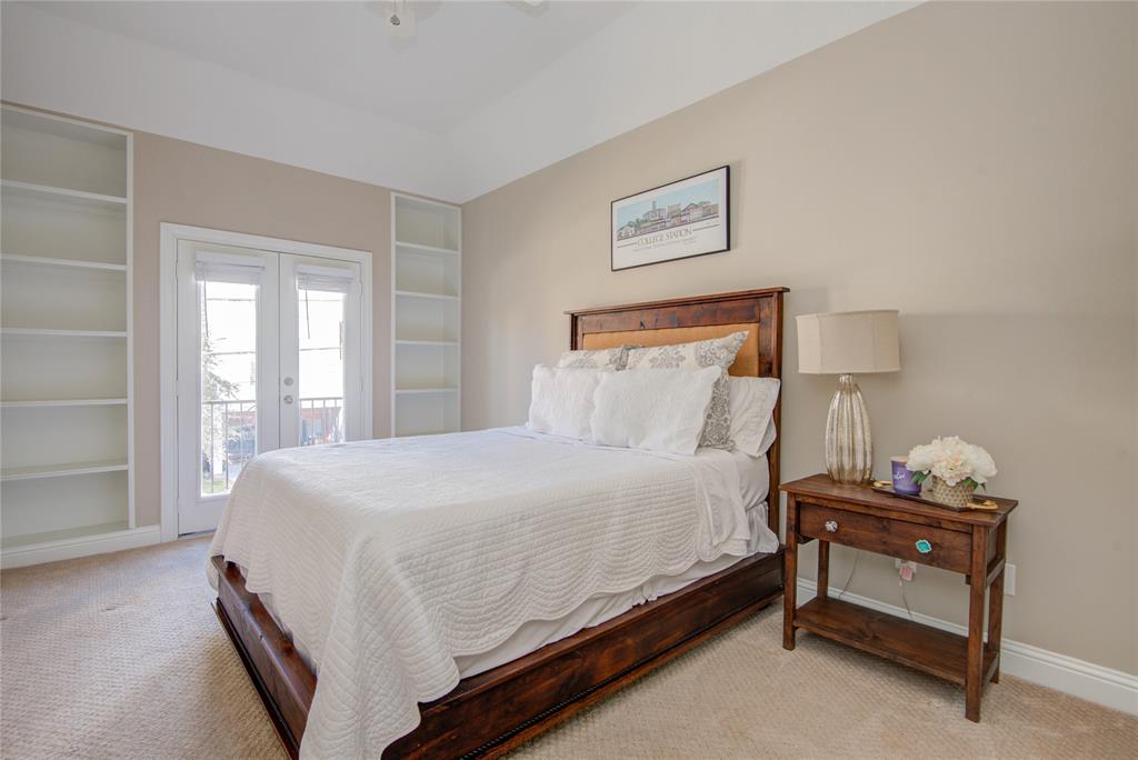 5803 2 Kansas Street, Houston, Texas 77007, 3 Bedrooms Bedrooms, 10 Rooms Rooms,2 BathroomsBathrooms,Single-family,For Sale,Kansas,52087729