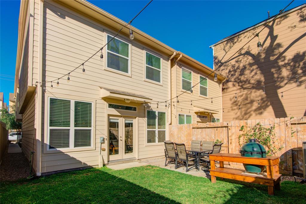 5803 2 Kansas Street, Houston, Texas 77007, 3 Bedrooms Bedrooms, 10 Rooms Rooms,2 BathroomsBathrooms,Single-family,For Sale,Kansas,52087729