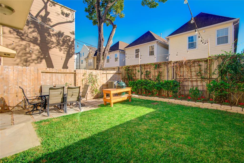5803 2 Kansas Street, Houston, Texas 77007, 3 Bedrooms Bedrooms, 10 Rooms Rooms,2 BathroomsBathrooms,Single-family,For Sale,Kansas,52087729