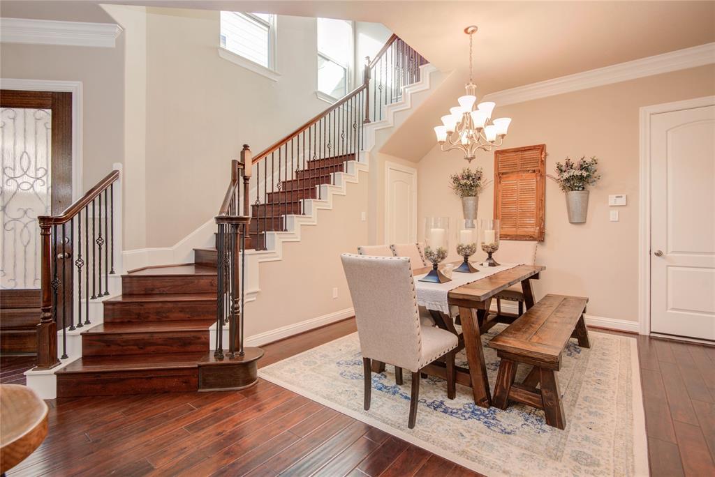 5803 2 Kansas Street, Houston, Texas 77007, 3 Bedrooms Bedrooms, 10 Rooms Rooms,2 BathroomsBathrooms,Single-family,For Sale,Kansas,52087729