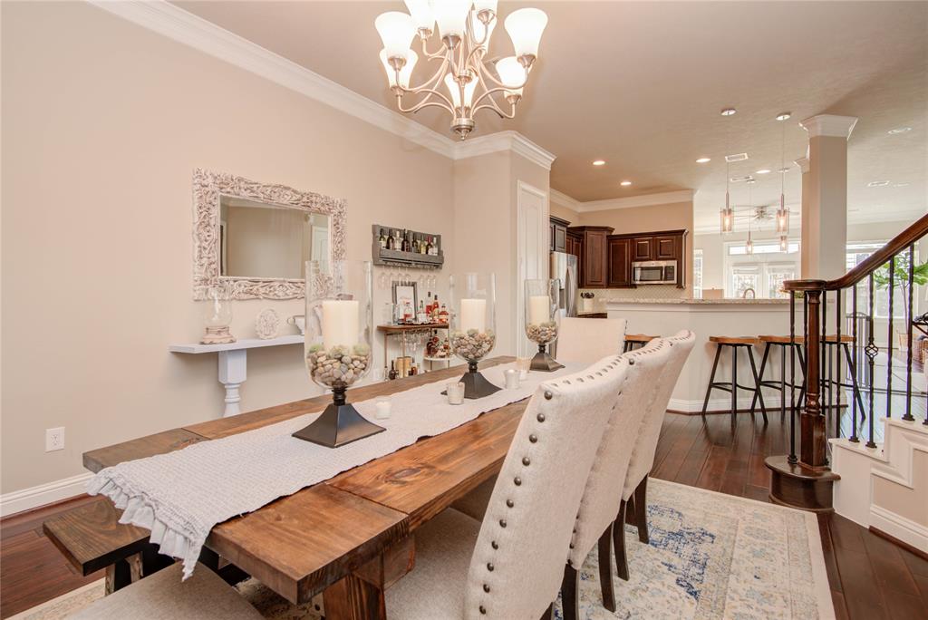 5803 2 Kansas Street, Houston, Texas 77007, 3 Bedrooms Bedrooms, 10 Rooms Rooms,2 BathroomsBathrooms,Single-family,For Sale,Kansas,52087729