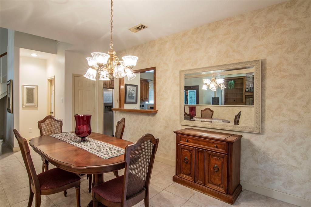 303 2 Heather Lane, Conroe, Texas 77385, 3 Bedrooms Bedrooms, 7 Rooms Rooms,2 BathroomsBathrooms,Single-family,For Sale,Heather,84387897