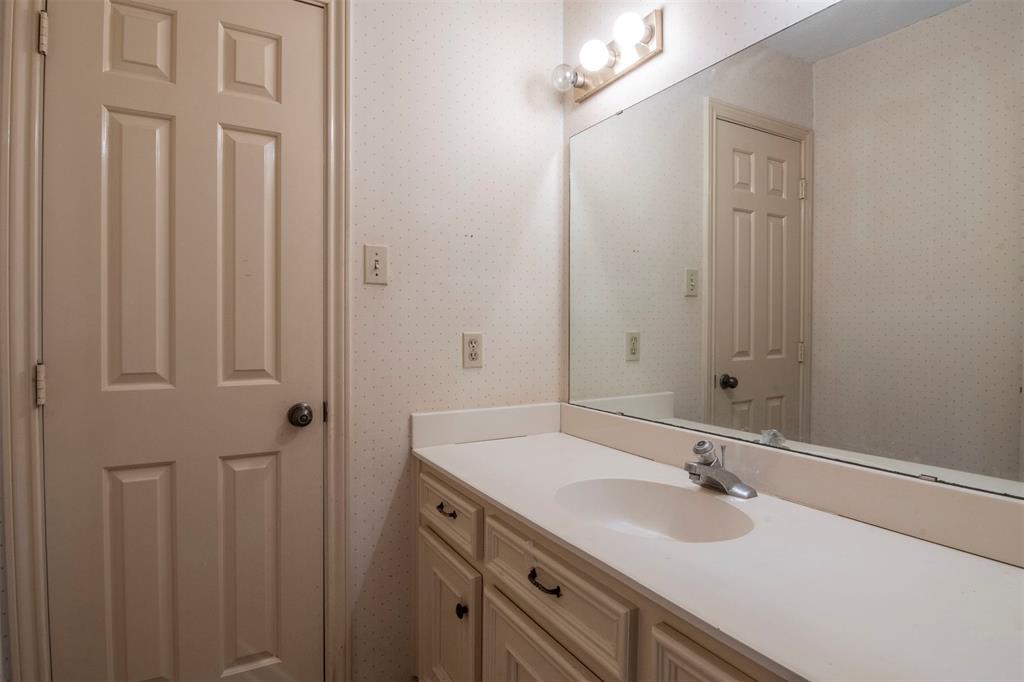 303 2 Heather Lane, Conroe, Texas 77385, 3 Bedrooms Bedrooms, 7 Rooms Rooms,2 BathroomsBathrooms,Single-family,For Sale,Heather,84387897