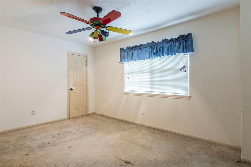 303 2 Heather Lane, Conroe, Texas 77385, 3 Bedrooms Bedrooms, 7 Rooms Rooms,2 BathroomsBathrooms,Single-family,For Sale,Heather,84387897