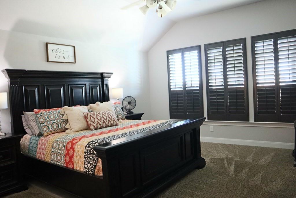 1241 1 Laurel Loop, Angleton, Texas 77515, 4 Bedrooms Bedrooms, 6 Rooms Rooms,2 BathroomsBathrooms,Single-family,For Sale,Laurel,80272258