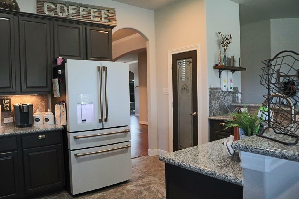 1241 1 Laurel Loop, Angleton, Texas 77515, 4 Bedrooms Bedrooms, 6 Rooms Rooms,2 BathroomsBathrooms,Single-family,For Sale,Laurel,80272258