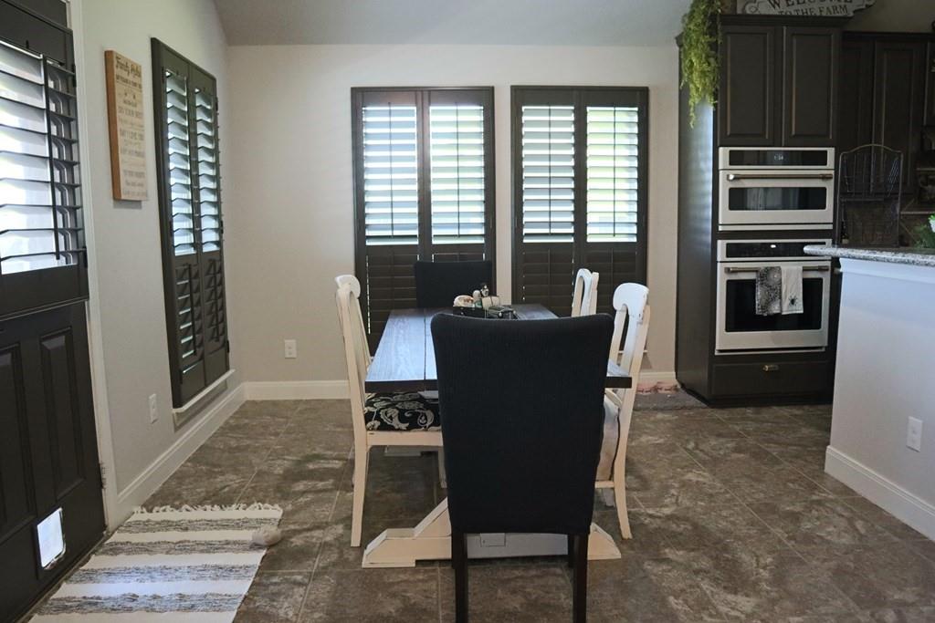 1241 1 Laurel Loop, Angleton, Texas 77515, 4 Bedrooms Bedrooms, 6 Rooms Rooms,2 BathroomsBathrooms,Single-family,For Sale,Laurel,80272258