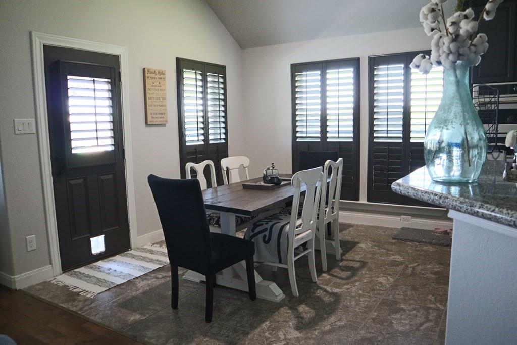 1241 1 Laurel Loop, Angleton, Texas 77515, 4 Bedrooms Bedrooms, 6 Rooms Rooms,2 BathroomsBathrooms,Single-family,For Sale,Laurel,80272258