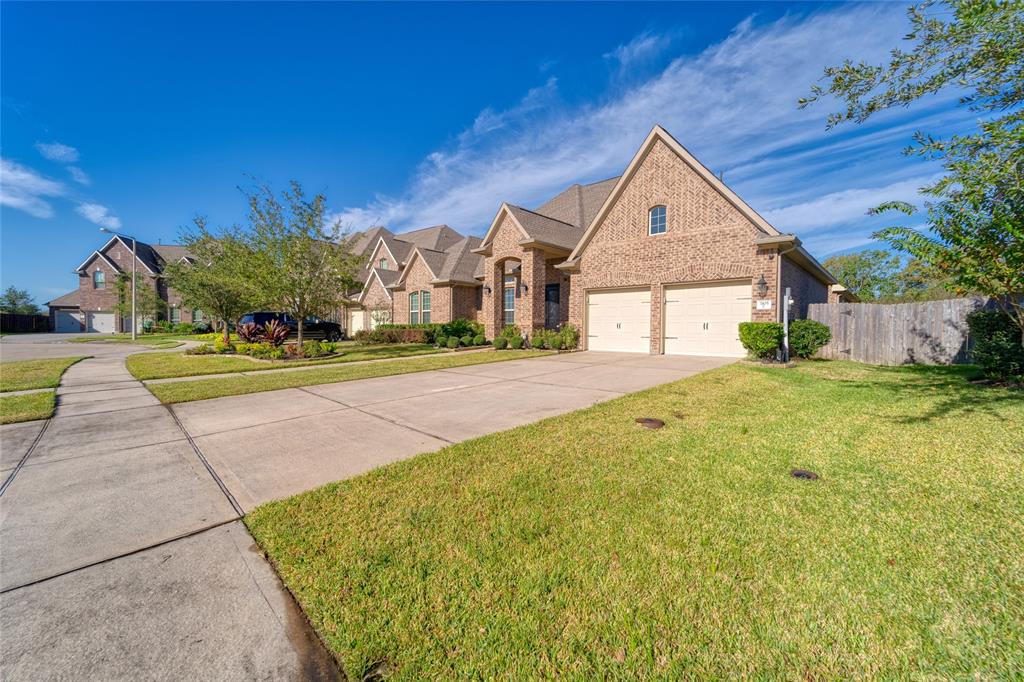 3105 1 Silver Dawn Court, League City, Texas 77573, 4 Bedrooms Bedrooms, 9 Rooms Rooms,3 BathroomsBathrooms,Single-family,For Sale,Silver Dawn,18065463